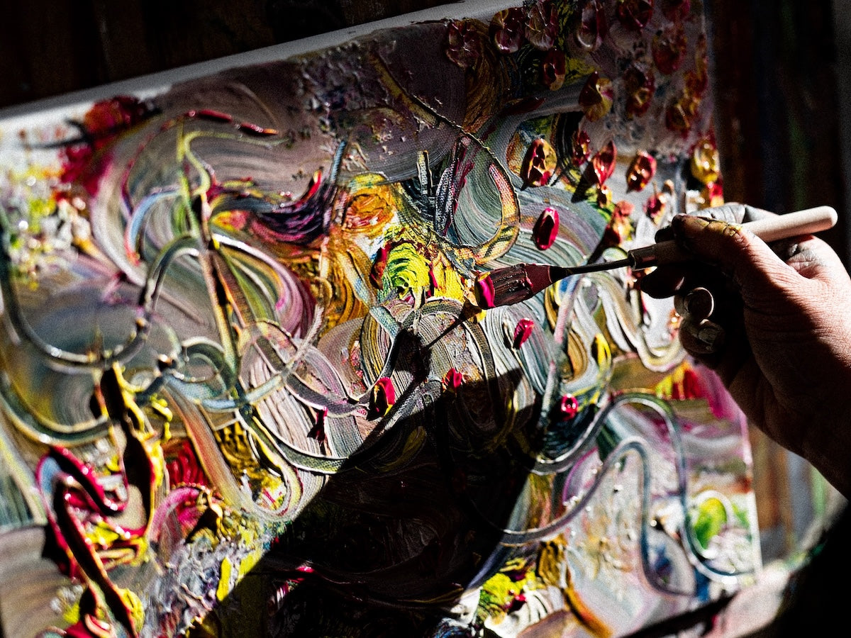 Large Abstract Canvas with Intuitive Abstract Circle